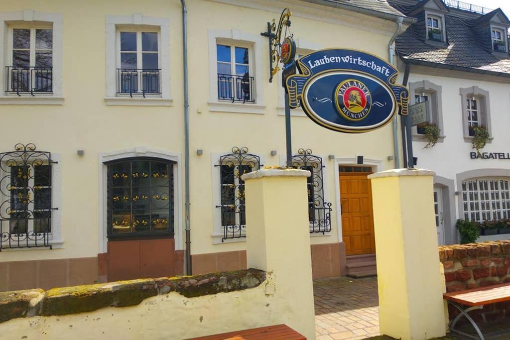 Pearl Studio Apart - King Bed - Netflix - Projector - Fast Wi-Fi Trier Buitenkant foto