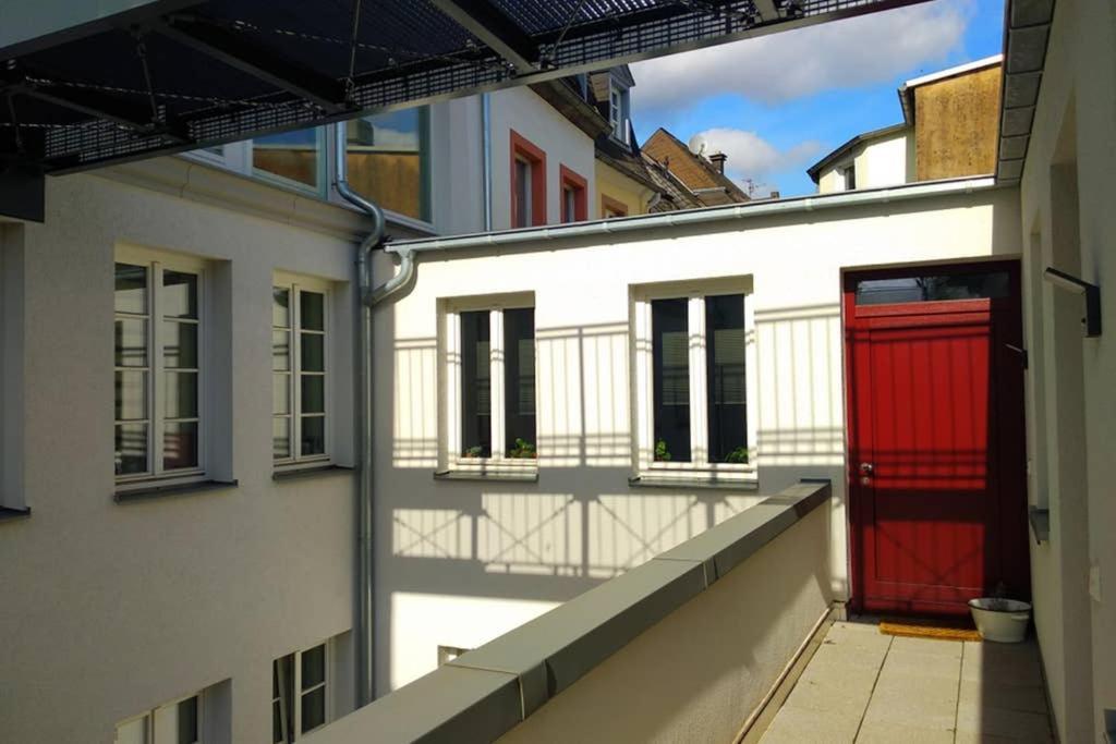 Pearl Studio Apart - King Bed - Netflix - Projector - Fast Wi-Fi Trier Buitenkant foto