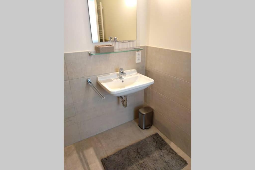 Pearl Studio Apart - King Bed - Netflix - Projector - Fast Wi-Fi Trier Buitenkant foto